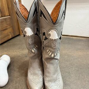 Women’s Miss Capezio Gray Western Cowboy Boots with Eagle Design 7.5
